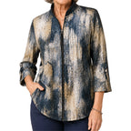 Blouse with magnetic zipper