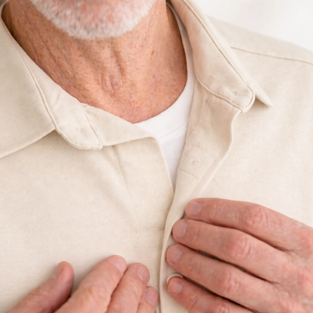 Shirt with magnetic buttons