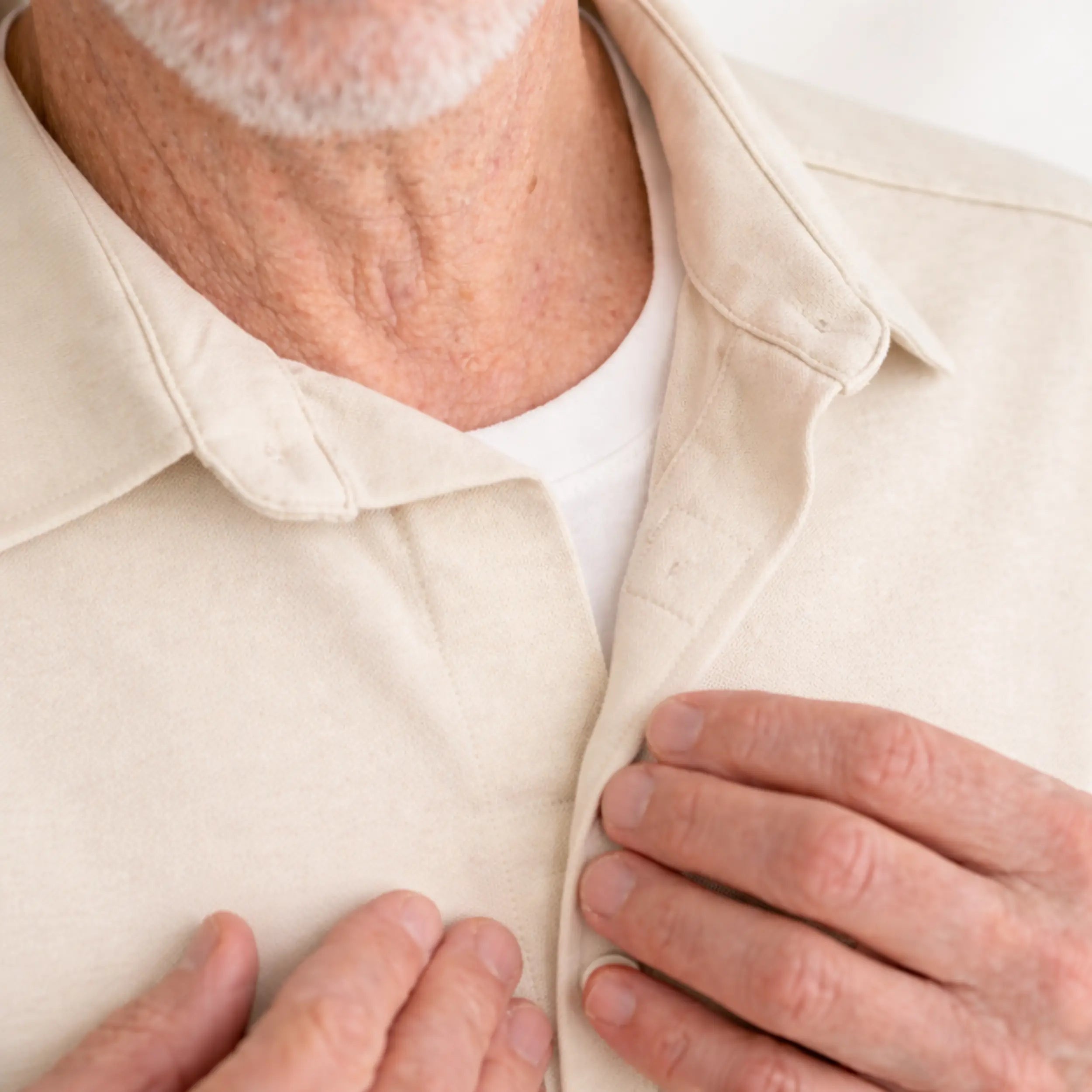 Men’s shirt with magnetic buttons
