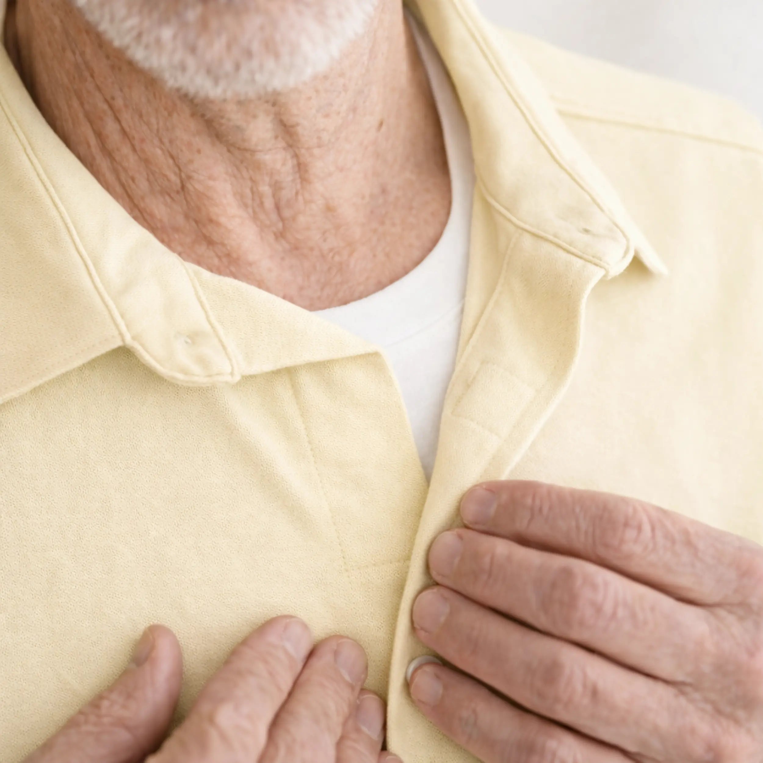 Men’s shirt with magnetic buttons